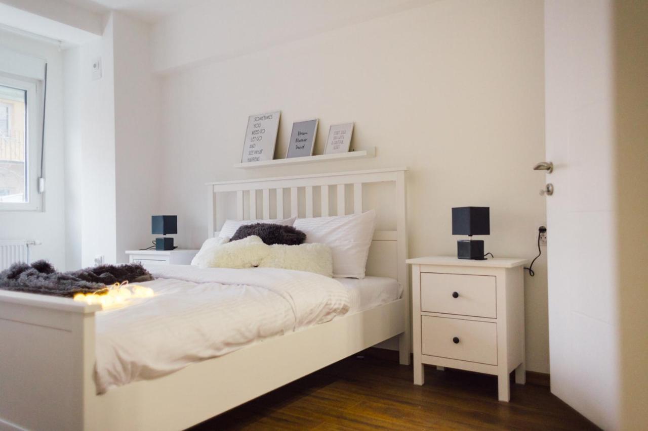 New Center Apartments Nis Luaran gambar
